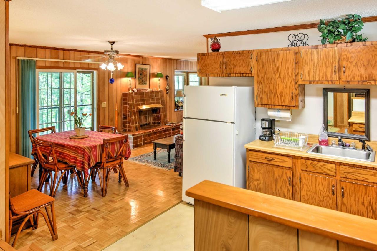 Lakefront Mountain Rest Cottage With Gas Fireplace! Walhalla Exterior photo